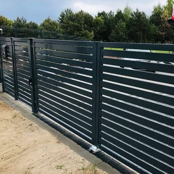 ogrodzenia panelowe po zamontowaniu